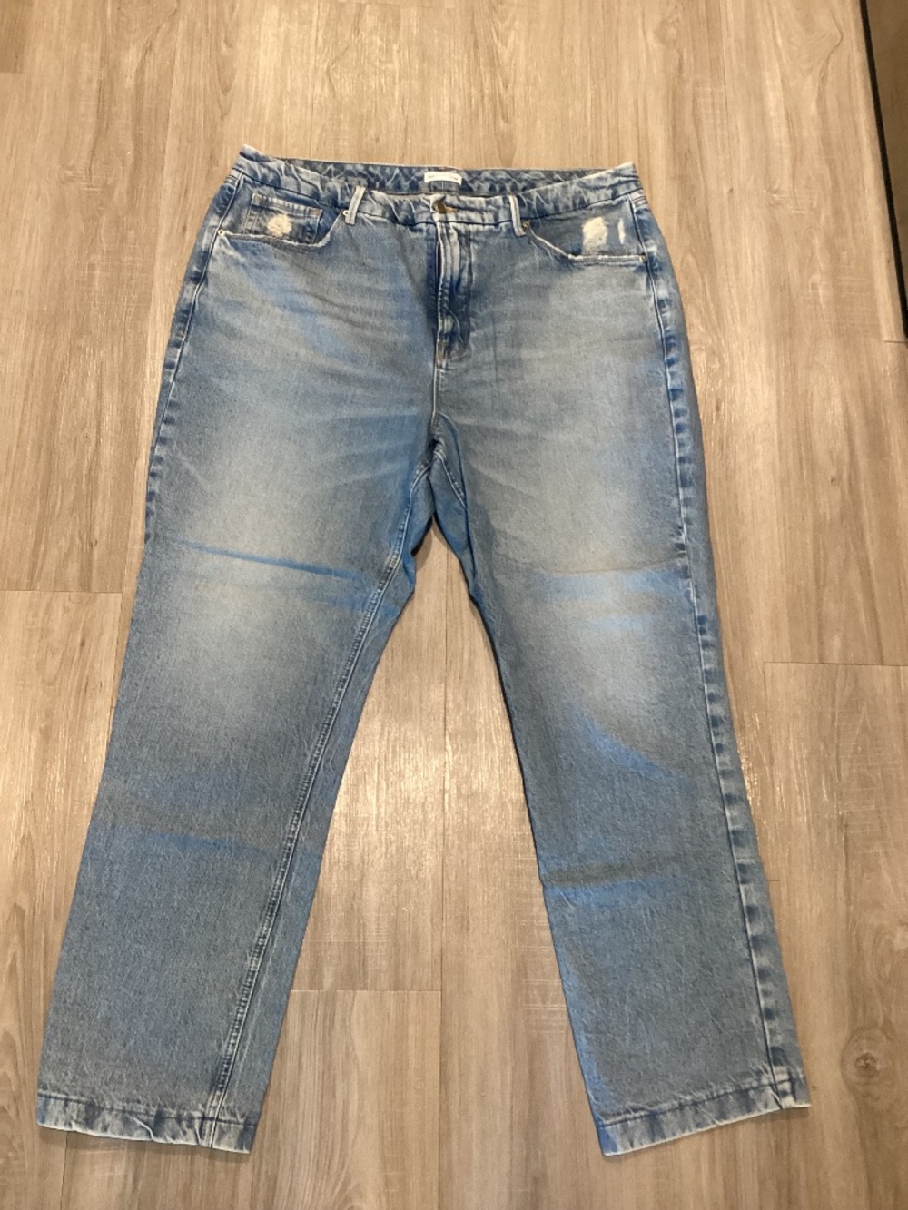 Good American High Rise Women’s Jeans in Light Blue Wash